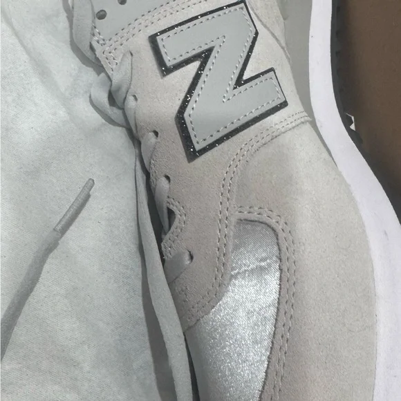 New Balance Women's 974 - Picture 5 of 6